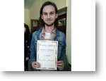 Jon Sudakov s diplomom za 2. miesto v saei Esej Jna Johanidesa