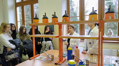 Ch�mia v�ade okolo n�s a&nbsp;�o na to v�ely?