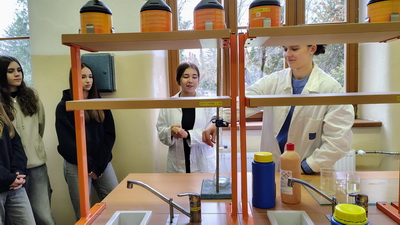 Ch�mia v�ade okolo n�s a&nbsp;�o na to v�ely?