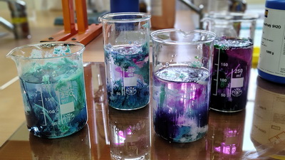 Ch�mia v�ade okolo n�s a&nbsp;�o na to v�ely?