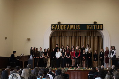 Viano�n� akad�mia Gymn�zia Janka Kr�a