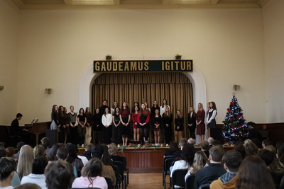 Viano�n� akad�mia Gymn�zia Janka Kr�a