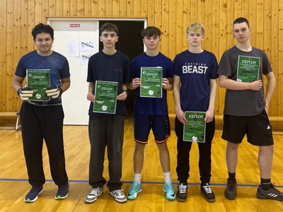 Viano�n� futsalov� turnaj na Gymn�ziu Janka Kr�a