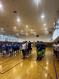 Majstrovstv� kraja vo volejbale op� v �portovej hale Gymn�zia J. Kr�a 